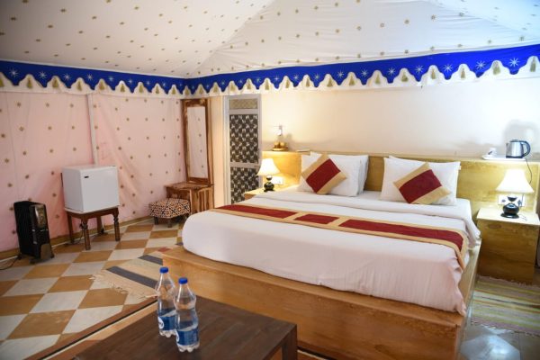 Super Deluxe Tents (3)